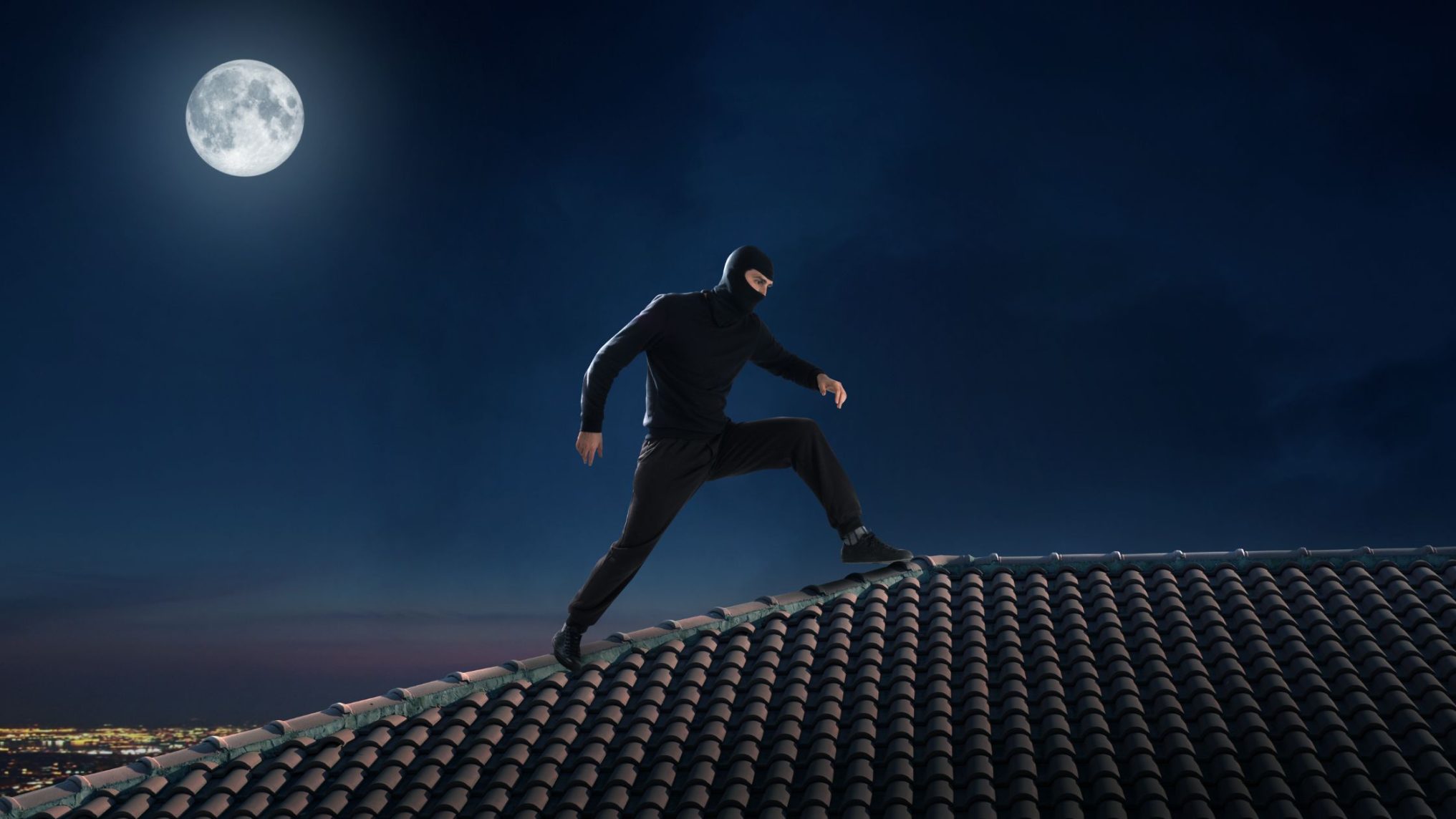 Exploring Types of Roofs for Enhanced Security and Protection Against Intruders