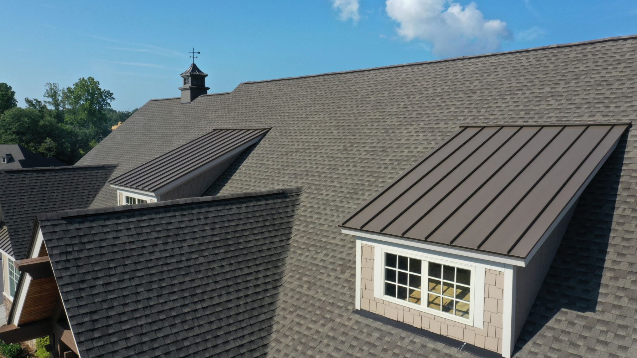 Professional roofing services banner showcasing quality and expertise